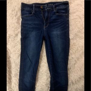 American Eagle High Waisted Jeans, Size 6